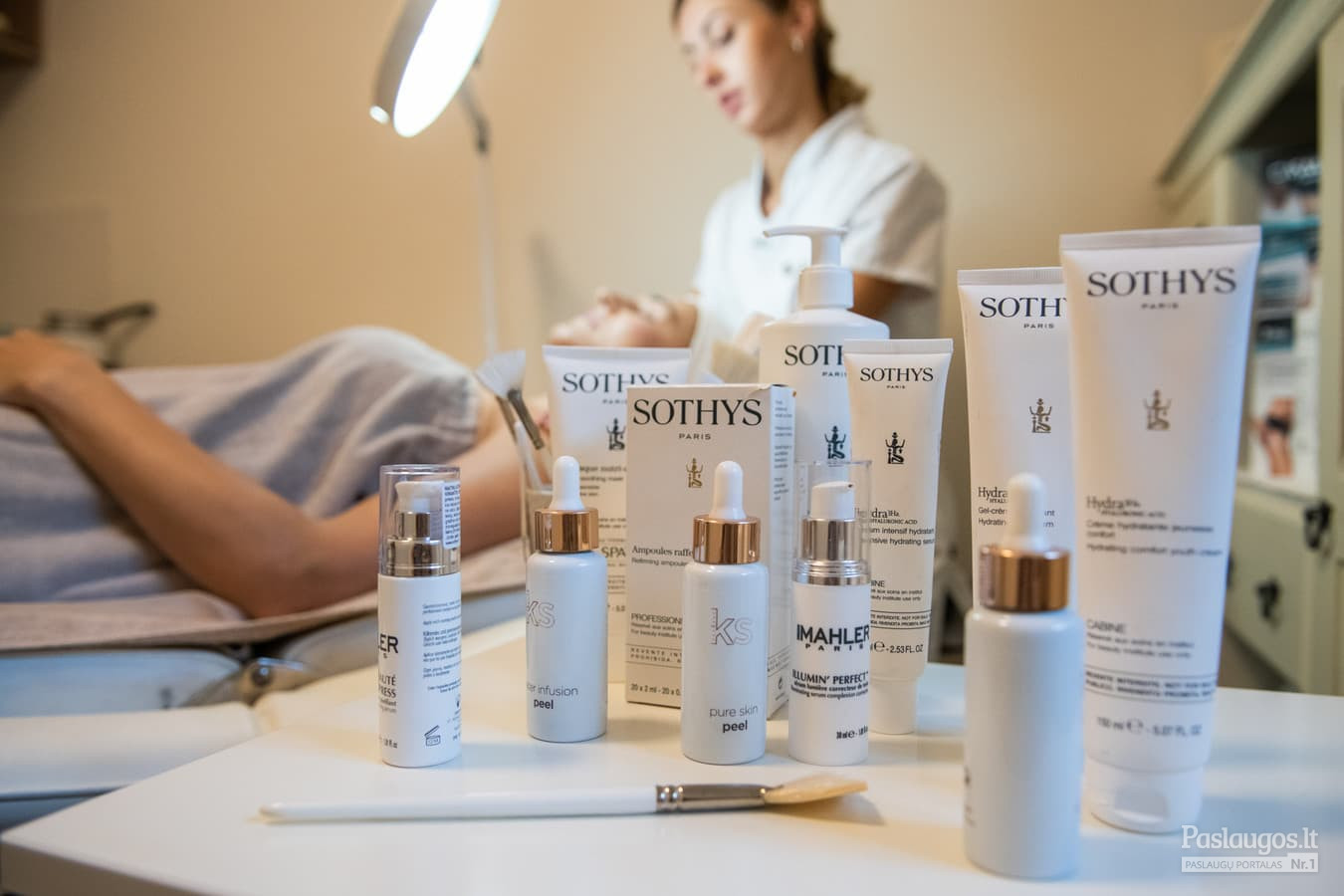 Arliekamas visapusiškas odos atjauninimas su Sothys kosmetika. Po trijų procedūrų kurso iki pusės metų išliekantis efektas.