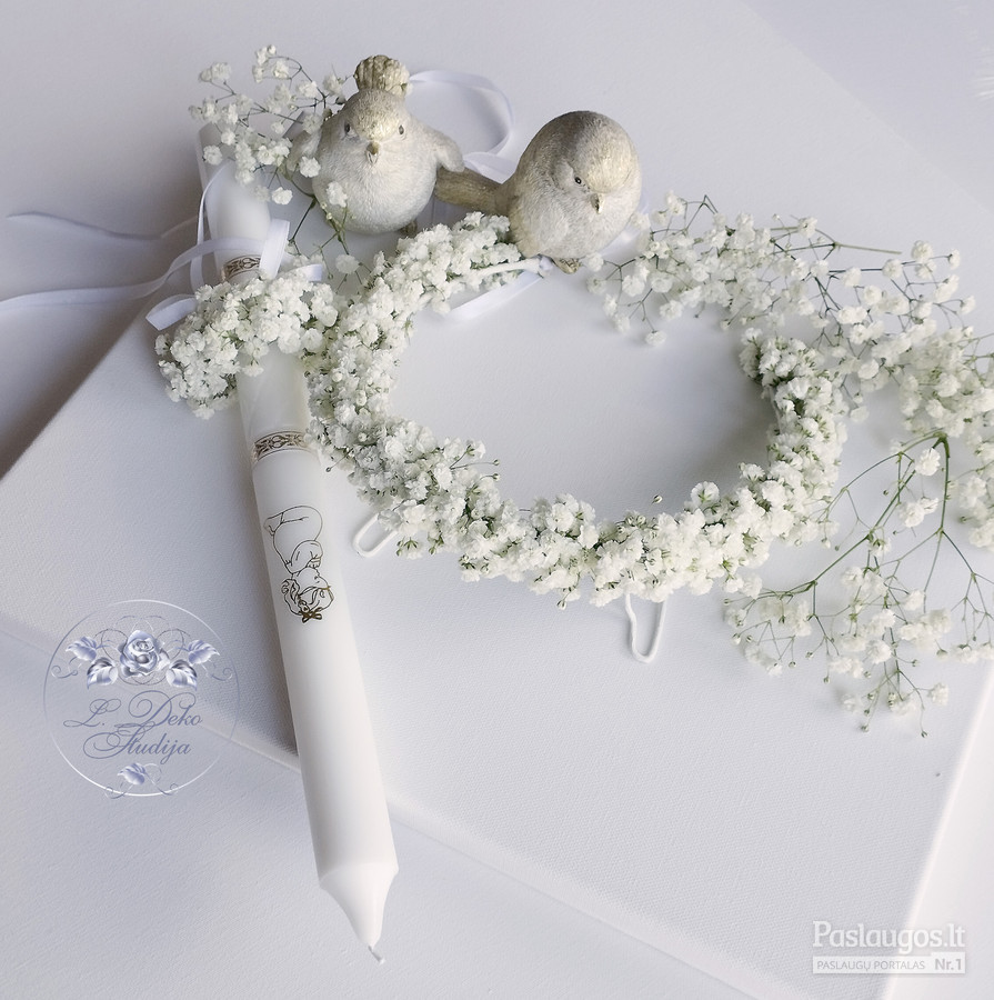 Gyvų gėlių papuošalai: vainikėlis ir žvakės lankelis. FB - L.Deko studija, tel. +37060431138.