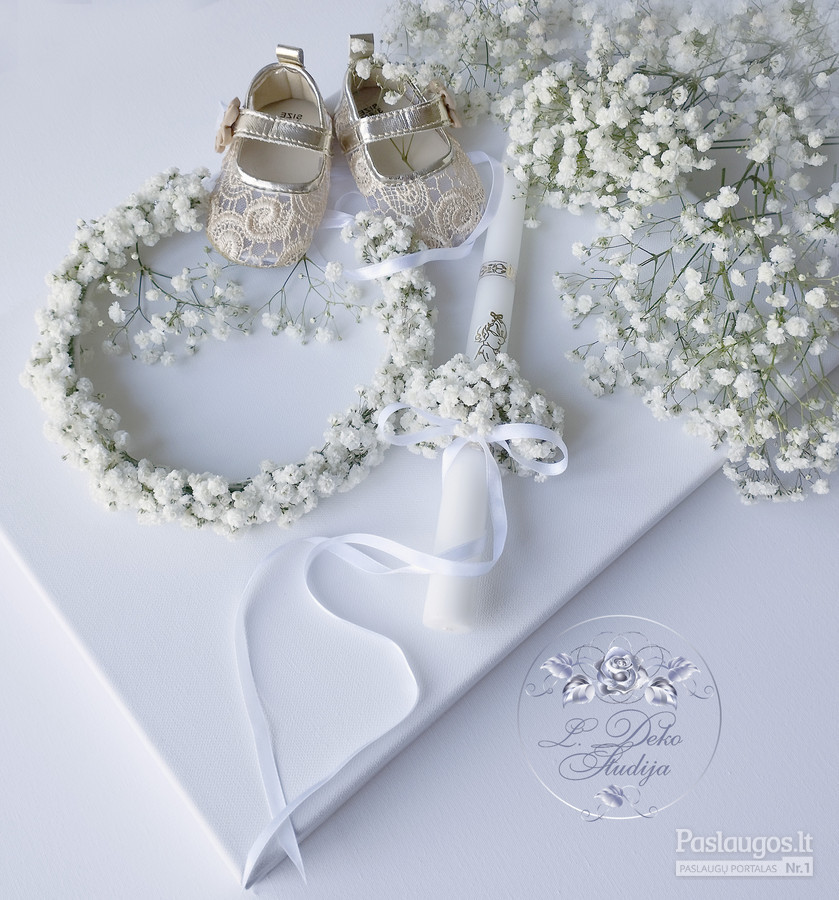 Gyvų gėlių papuošalai: vainikėlis ir žvakės lankelis. FB - L.Deko studija, tel. +37060431138.