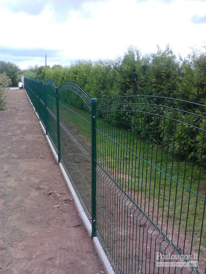 Montuojame ir parduodame segmentines tvoras. Ekonomiškiausias tvoros variantas kainos ir kokybės atžvilgiu. Dirbame visoje Lietuvoje.