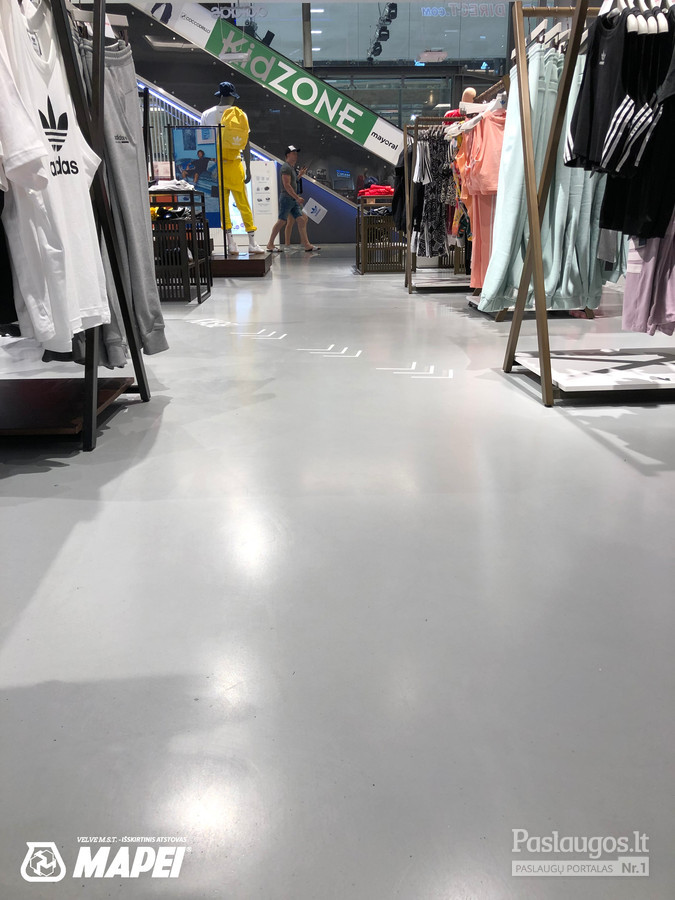 ULTRATOP dekoratyvinio betono grindų danga. Adidas parduotuvė Rygoje.
http://velvemst.lt/uploads/517_ultratop_lt_160318.pdf