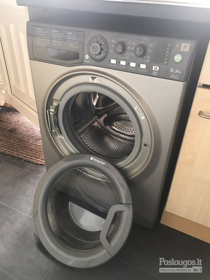 Kartais per anksti bandydami patekti į skalbimo mašiną sulaužote durelių rankenėles. Tad tenka vaduoti jūsų skalbinius ir atitaiyti kalbimo mašiną. Bendra kaina stipriai priklauso nuo detalės kainos.
