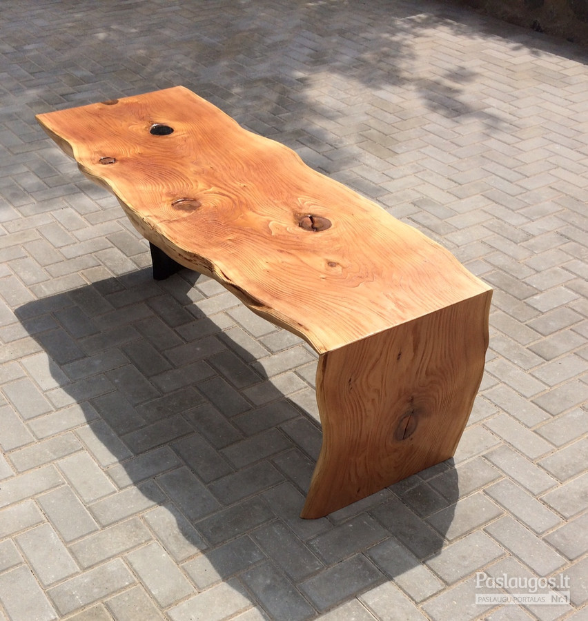 Stalas iš kedro medienos, vieną atrama (