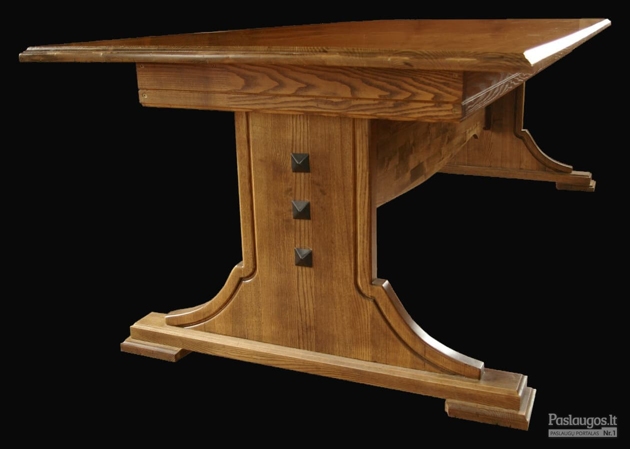 Pietų stalas. https://sites.google.com/view/jblinterjeras/stalai/pietų-stalas