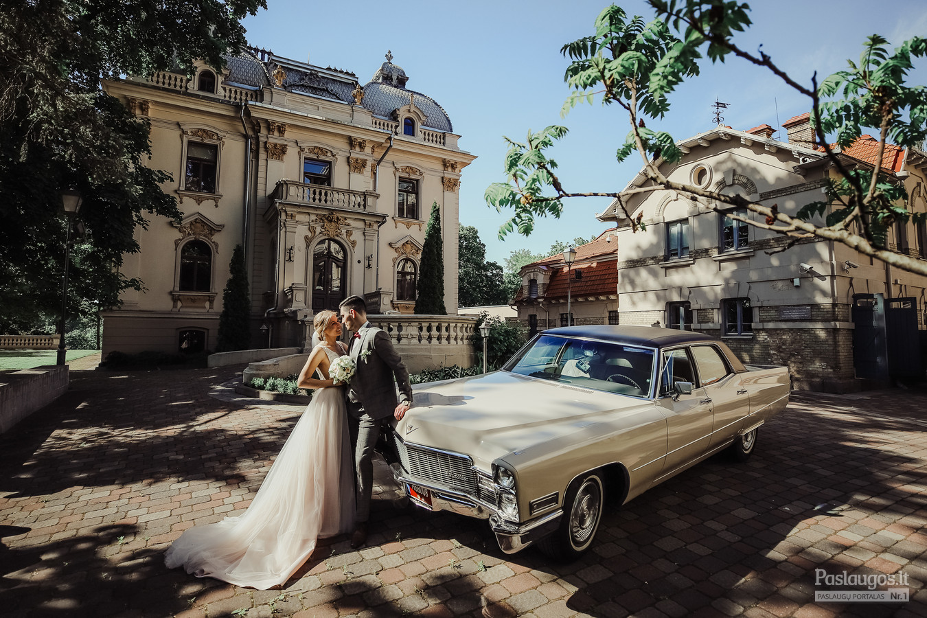 cadillacnuoma.lt Vilnius Retro Cadillac automobilių / kabrioletų Nuoma