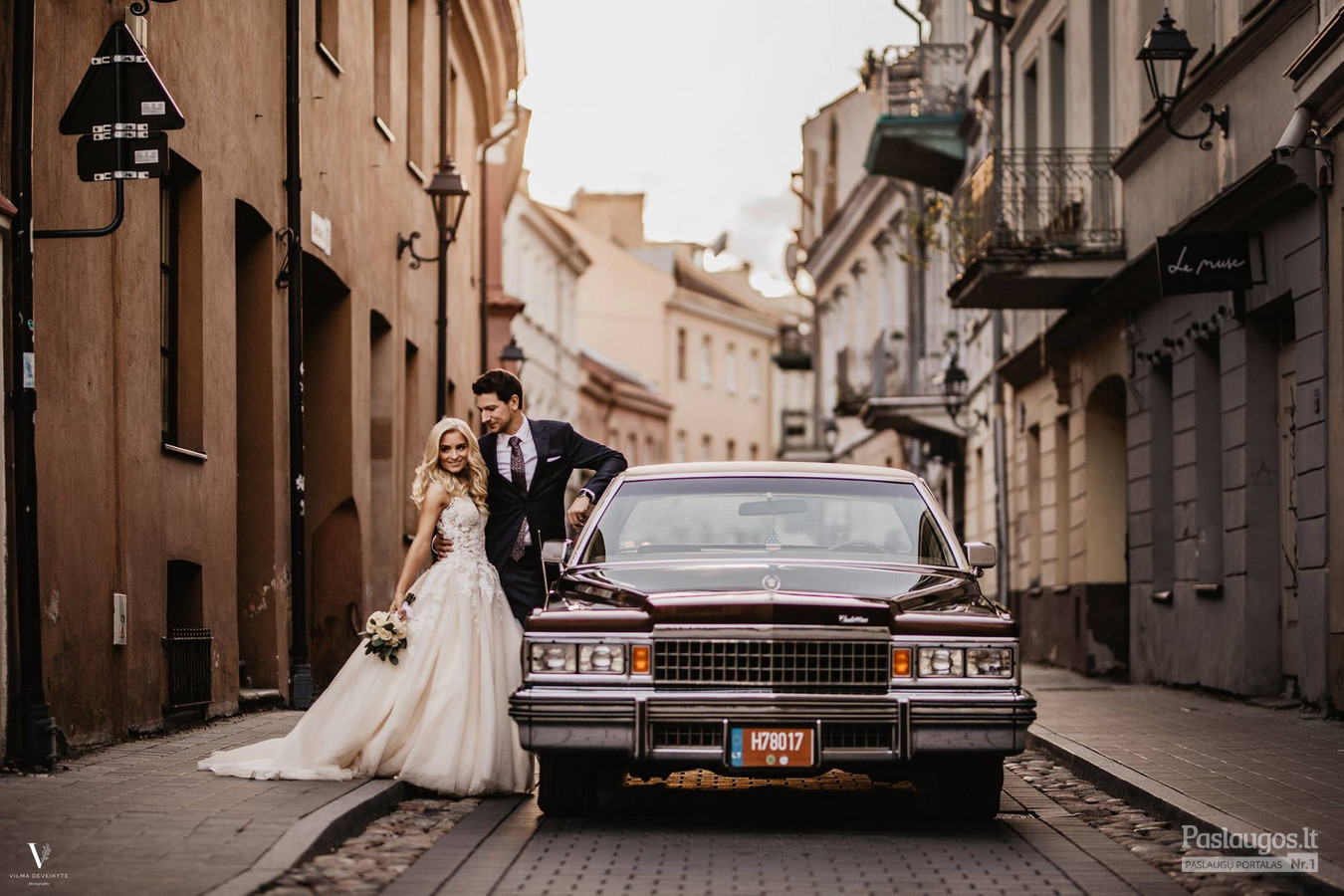 Karina Baranovska Vilnius Retro Cadillac automobilių Nuoma Darbų