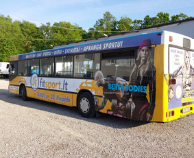 Reklama ant viešojo transporto