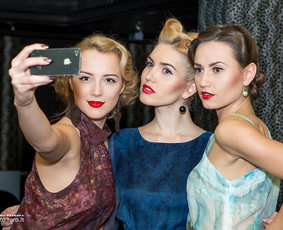 Renginiu fotografas
Asmeninės fotosesijos, fotostudijoje ir viešoje erdvėje.
Foto-studijos nuoma- tik 10,€/ 1 val.
Foto-studijos adresas: Šaltinių g-vė 11-18 , Vilnius