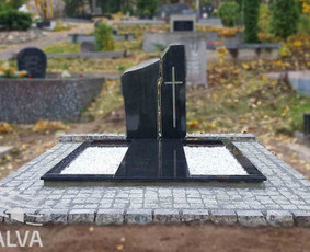 Kapaviečių įrengimas. Paminklų ir dengimo plokščių gamyba. / TYLI KALVA, UAB / Darbų pavyzdys ID 2058854