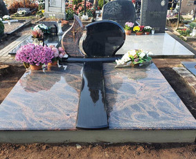 Paminklai, paminklų gamyba, kapaviečių tvarkymas - Granito plokštės kapams, dengimas - 3 Granito plokštės kapams, dengimas - Paminklai, paminklų gamyba, kapaviečių tvarkymas - 3