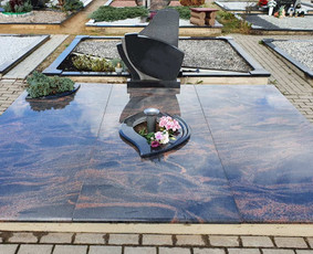 Paminklai, paminklų gamyba, kapaviečių tvarkymas - Granito plokštės kapams, dengimas - 4 Granito plokštės kapams, dengimas - Paminklai, paminklų gamyba, kapaviečių tvarkymas - 4