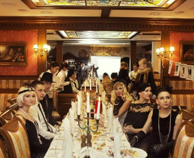 Režisierė, dekoratorė, vedėja - Kristina Vanagienė ("Vestuvių Fėja"), 
Šventės vieta - "Dvaras",
30-metis "Mafija".