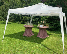 Elegantiškas šampano staliukas po ceremonijos - Lempučių nuoma - 1 Lempučių nuoma - Elegantiškas šampano staliukas po ceremonijos - 1