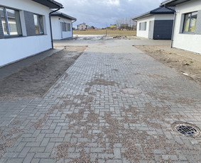 Trinkelių klojimas, pagrindų ruošimas, bortų dėjimas,stogai / Mindaugas / Darbų pavyzdys ID 2096512