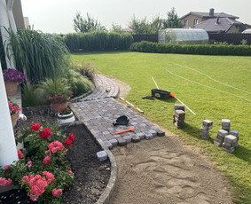 Trinkelių klojimas, pagrindų ruošimas, bortų dėjimas,stogai / Mindaugas / Darbų pavyzdys ID 2096546