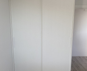 Stumdomų durų ir pertvarų gamyba - Nestandartinių baldu projektavimas, gamyba, konsultavimas. - 2