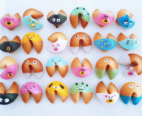 Renginiai, šventės - Stalo vardo kortelės, dovanėlės svečiams su laimės sausainiu - 4