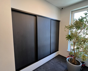 Nestandartinių baldų gamyba - Stumdomų durų ir pertvarų gamyba - 2 Stumdomų durų ir pertvarų gamyba - Nestandartinių baldų gamyba - 2