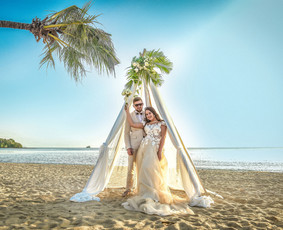Nuotraukos autorė - Vera Gorbačiova("VG Wedding & Glamour photogr"),
Planuotoja, dekoratorė, režisierė, medaus mėn. gidė - K. Vanagienė ("Vestuvių Fėja"),
Šventės vieta - Tailandas
Rit...