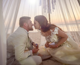 Nuotraukos autorė - Vera Gorbačiova("VG Wedding & Glamour photogr"),
Planuotoja, dekoratorė, režisierė, medaus mėn. gidė - K. Vanagienė ("Vestuvių Fėja"),
Šventės vieta - Tailandas
Rit...