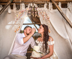 Nuotraukos autorė - Vera Gorbačiova("VG Wedding & Glamour photogr"),
Planuotoja, dekoratorė, režisierė, medaus mėn. gidė - K. Vanagienė ("Vestuvių Fėja"),
Šventės vieta - Tailandas
Rit...