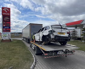 Auto iš Lenkijos nuo 0,75km priklauso nuo laiko Paros ir t.t