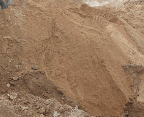 Skalda zvyras smėlis juodzemis sijotas - Smėlis - 4 Smėlis - Skalda zvyras smėlis juodzemis sijotas - 4