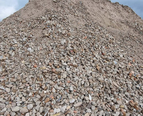 Trupintas Betonas su Gruntu.