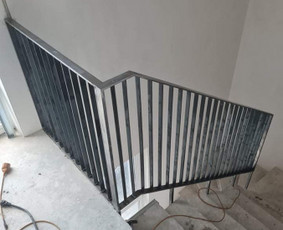 Laiptai, turėklai, vartai, švietuvai, metalo gaminiai. / metalo gaminiai / Darbų pavyzdys ID 2153659