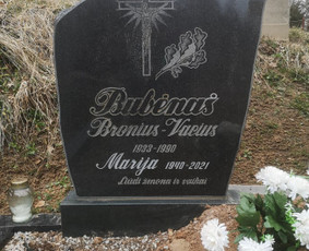 Raidžių kalimas ant paminklo kapinėse / Raidžių kalimas ant paminklo / Darbų pavyzdys ID 2156467