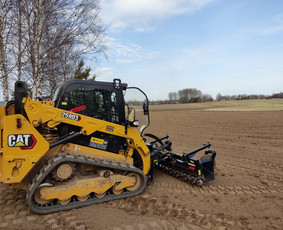 Bobcat nuoma - Mechanizuotas vejos įrengimas / paruošimas - 1
