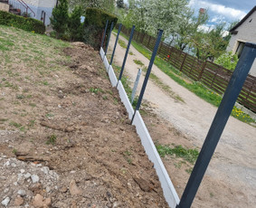 Tvoros, Vartai, Varteliai, Terasos, Stoginės! - Tvoros pamatai, betonavimas - 2 Tvoros pamatai, betonavimas - Tvoros, Vartai, Varteliai, Terasos, Stoginės! - 2