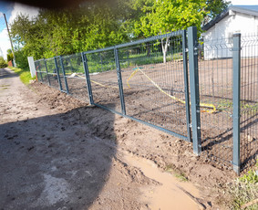 Montuojam segmentines ir metaliniu tvoralenčių tvoras / Arvydas / Darbų pavyzdys ID 2233960