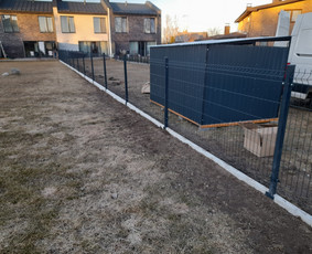 Montuojam segmentines ir metaliniu tvoralenčių tvoras / Arvydas / Darbų pavyzdys ID 2234034