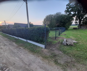 Montuojam segmentines ir metaliniu tvoralenčių tvoras / Arvydas / Darbų pavyzdys ID 2234096