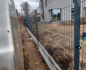 Montuojam segmentines ir metaliniu tvoralenčių tvoras / Arvydas / Darbų pavyzdys ID 2234112