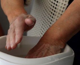 Socialiniai darbuotojai - Dienos socialinė globa senjorams. - 4