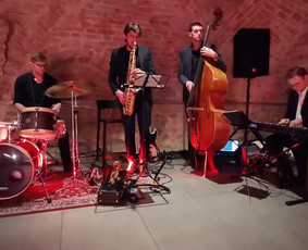 Džiazo pianistas ir grupė / Linas Karaliūnas / Darbų pavyzdys ID 2239670
