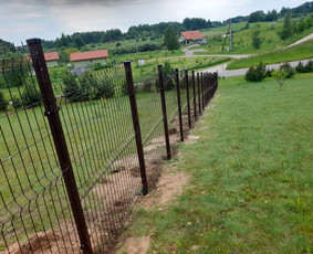 Montuojam segmentines ir metaliniu tvoralenčių tvoras / Arvydas / Darbų pavyzdys ID 2243992