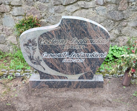 Raidžių kalimas ant paminklo kapinėse / Raidžių kalimas ant paminklo / Darbų pavyzdys ID 2251106
