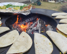 Grill ir Bbq Jūsų šventeje. / Andrejus / Darbų pavyzdys ID 2267280