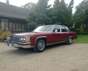 1987 Cadillac Brougham nuoma - Senovinių automobilių nuoma - 4 Senovinių automobilių nuoma - 1987 Cadillac Brougham nuoma - 4