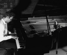 Džiazo pianistas ir grupė - Instrumentinė muzika renginiams - 2 Instrumentinė muzika renginiams - Džiazo pianistas ir grupė - 2