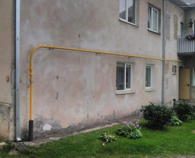 Daugiabučių siūlių hermetizavimas fasado dažymas - Dažymo darbai aukštyje - 1 Dažymo darbai aukštyje - Daugiabučių siūlių hermetizavimas fasado dažymas - 1