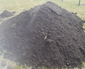 Juodžemis,kompostas,durpės,žvyras,smėlis,mėšlas,bigbag / Juodžemis,kompostas,durpės,žvyras,smėlis,žem / Darbų pavyzdys ID 2328886