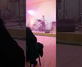 Renginių vedėjas-atlikėjas - Dainininkai, muzikos grupės - 1 Dainininkai, muzikos grupės - Renginių vedėjas-atlikėjas - 1