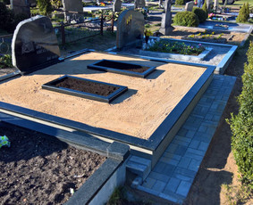 Paminklai, kapaviečių projektavimas, montavimas www.kapu.lt 865688083
Granitą gabename iš Suomijos, Švedijos ir Rusijos ir t.t.