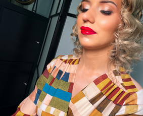 Makiažas ir šukuosena - Plaukų modeliavimas - 2 Plaukų modeliavimas - Makiažas ir šukuosena - 2