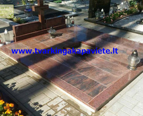 Kapavietės uždengimas Multicolor red granito plytelėmis