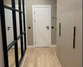 Stumdomų durų ir pertvarų gamyba - Patyręs meistras gamina nestandartinius korpusinius baldus - 2